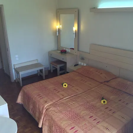 Kypreos Hotel 2*