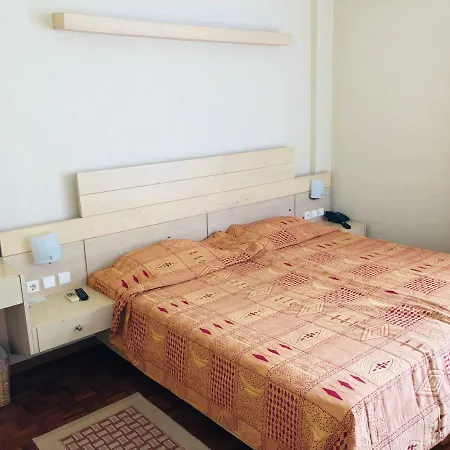 κυπραίος 2* Καμένα Βούρλα
